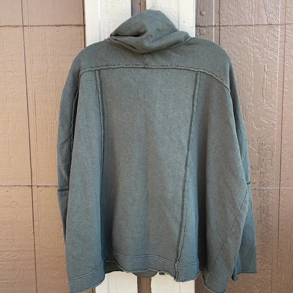 Free People Sweatshirtt - Picture 5 of 7